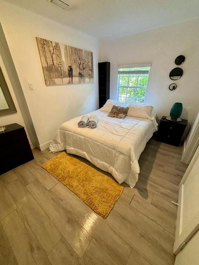 Quiet & Centrally Located House - Private Parking, Laundry And Storage For Luggage ไมอามี ภายนอก รูปภาพ