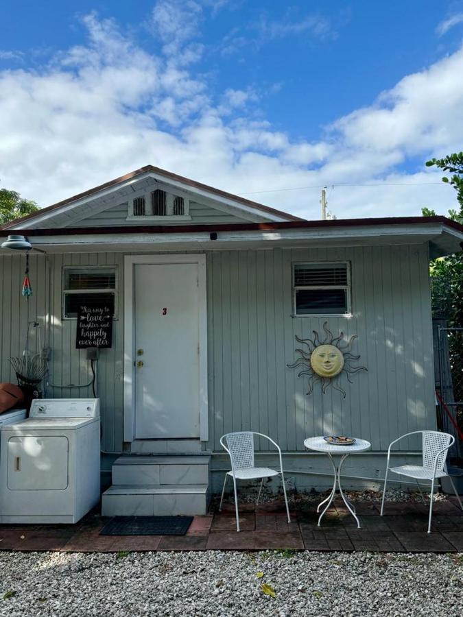 Quiet & Centrally Located House - Private Parking, Laundry And Storage For Luggage ไมอามี ภายนอก รูปภาพ