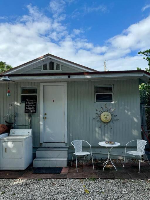 Quiet & Centrally Located House - Private Parking, Laundry And Storage For Luggage ไมอามี ภายนอก รูปภาพ